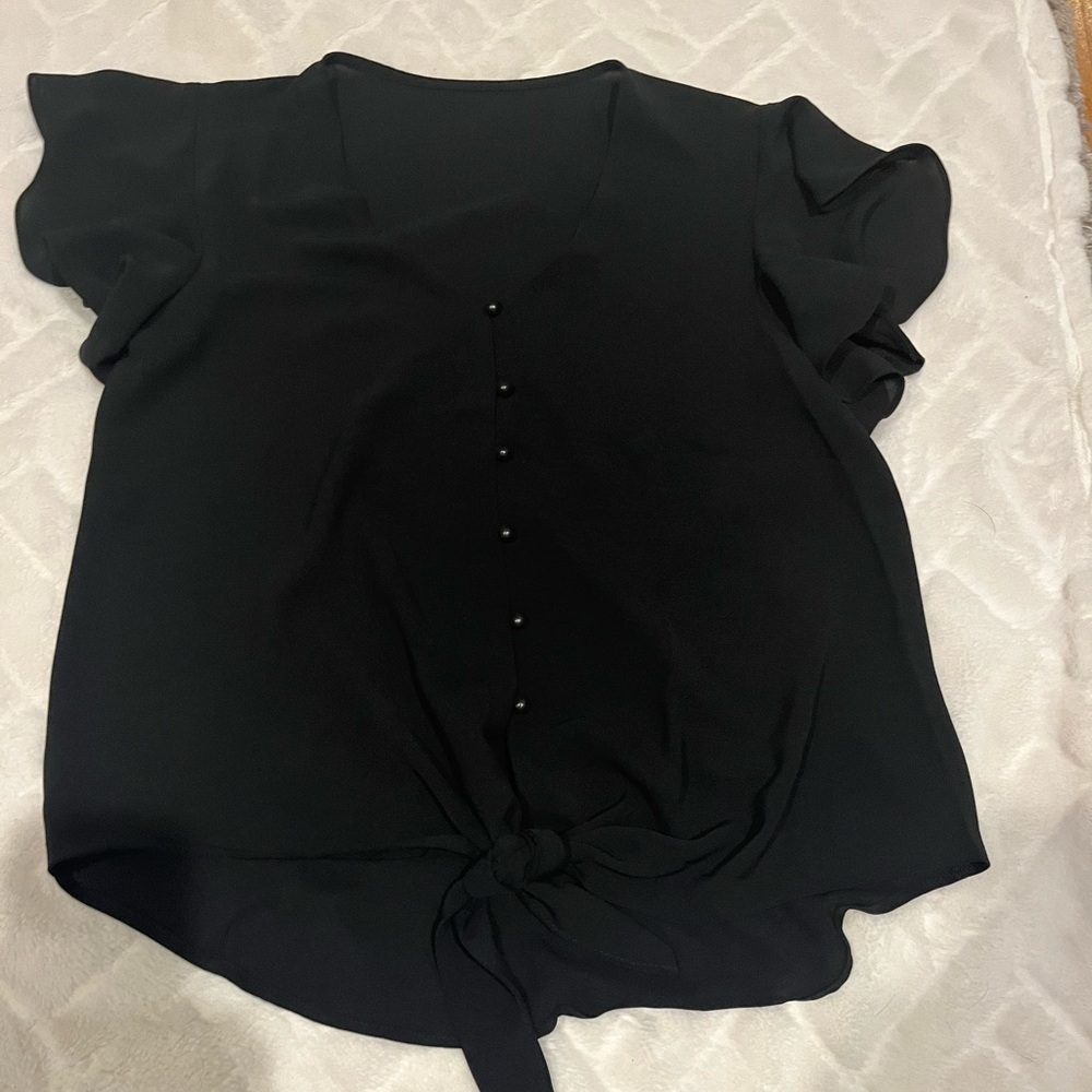 Women's Top- black ruffle on top of should -worn for 2 hrsMint cond. Siz…